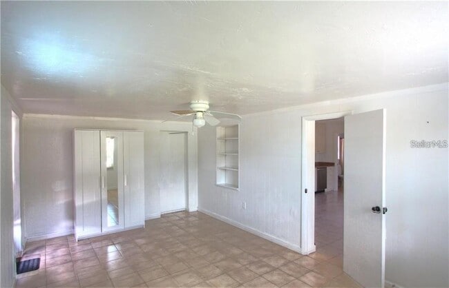 Photo - 613 Shore Rd