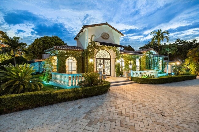 Photo - 12300 Old Cutler Rd House