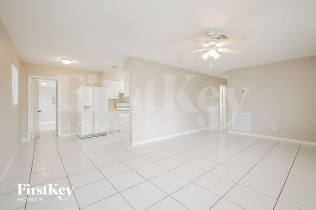 Photo - 22 Willow St