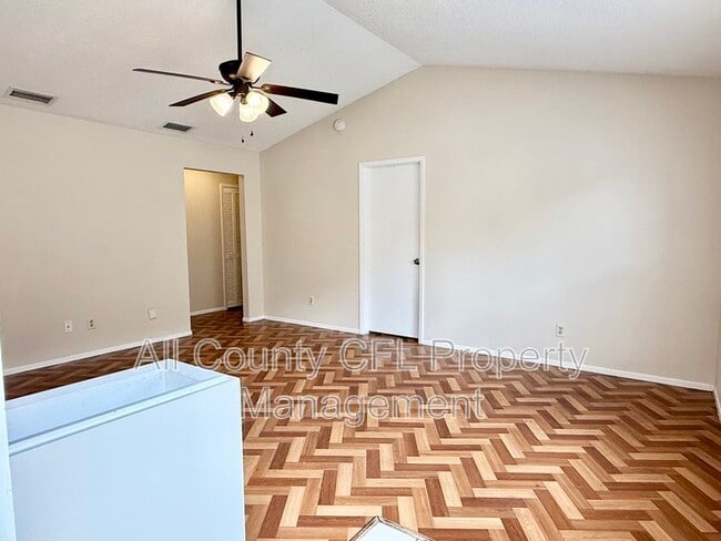Photo - 1215 Creekbottom Cir