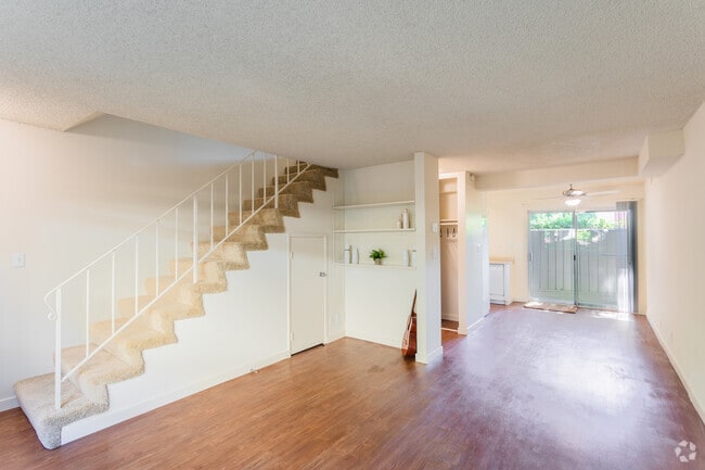 Photo - Pruneyard West