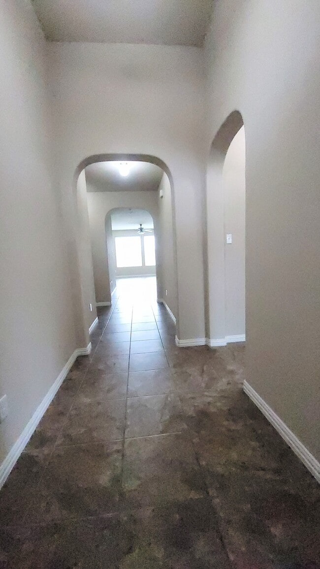 Photo - 1716 Jacona Trl