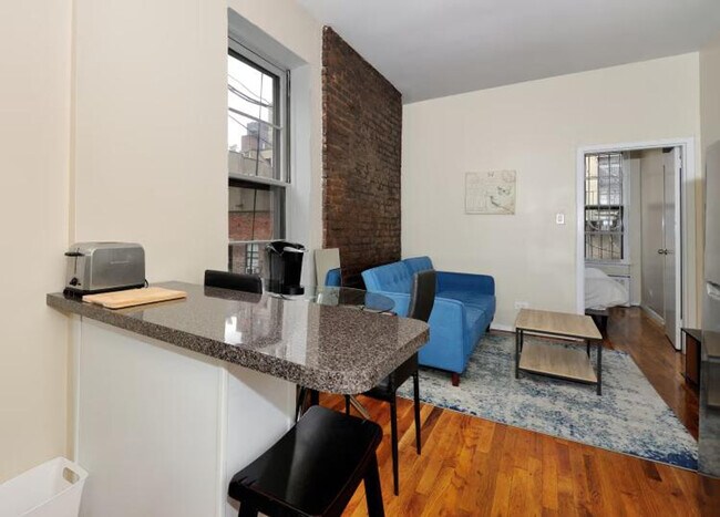 Photo - 348 E 34th St Unidad ID1323982P