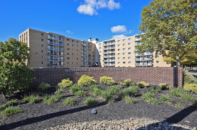 Westbrook Village Apartments in Brooklyn OH - Westbrook Village Rental