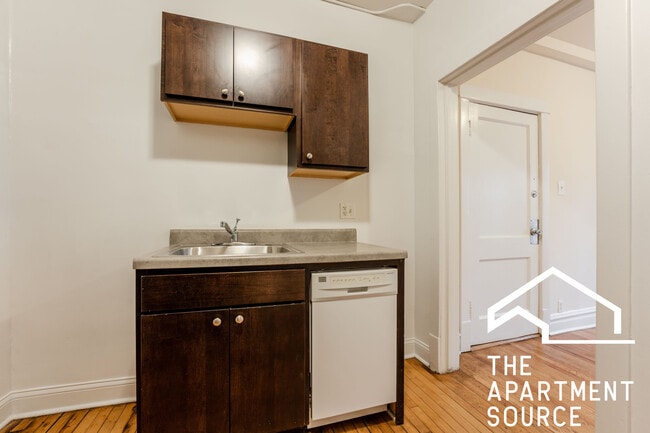 Photo - 2919 W George St Unit 1