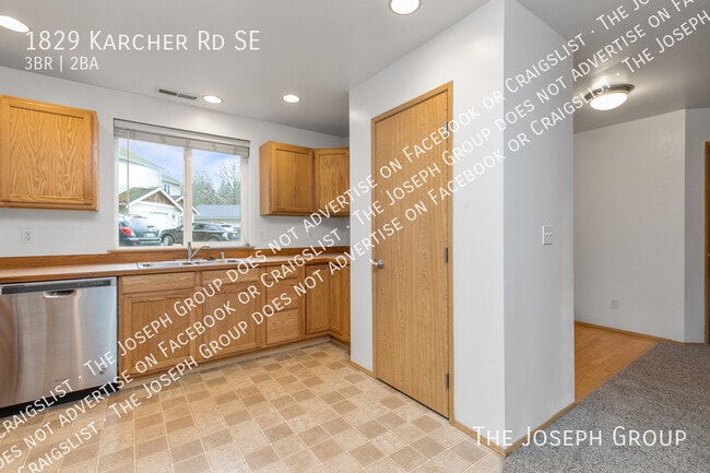 Photo - 1829 Karcher Rd SE