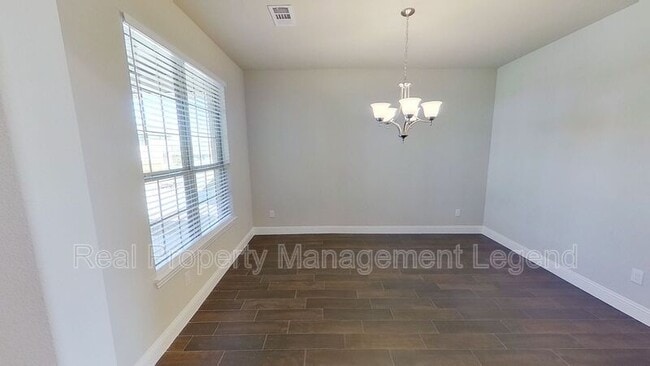 Photo - 6117 Horsetail Dr
