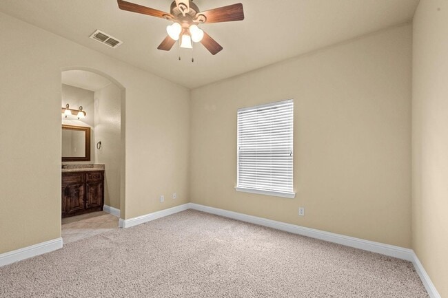 Photo - 5613 Fox Chase Ln