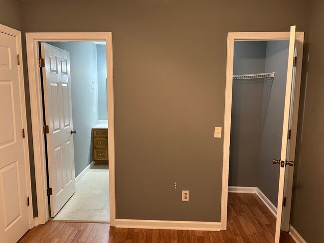 Photo - CLOSE TO UNIVERSITY