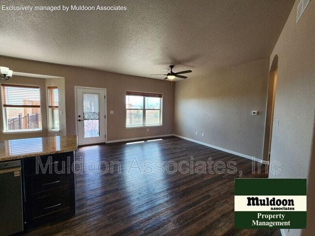 Photo - 326 N Longmont Dr