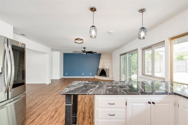 Photo - 703 Jetta Ct