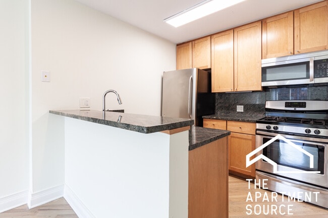 Photo - 936 W Grace St Unit D202