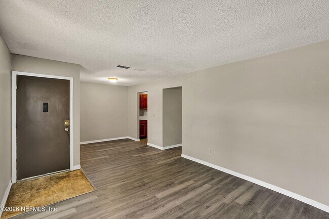 Photo - 476 Bentwood Ln Unit D