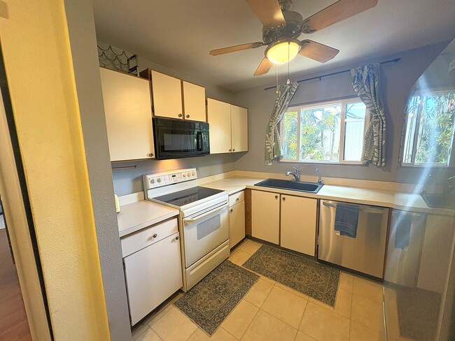 Photo - Haleakala Gardens - Furnished Ground Floor 3bed/2bath Condo private end unit! Unit 15D