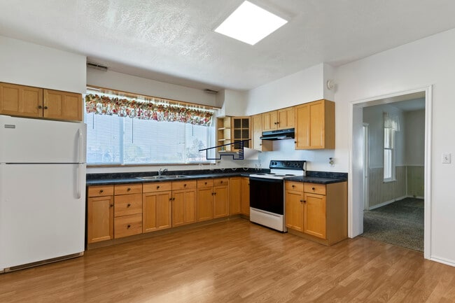 Photo - 1608 S 4700 W