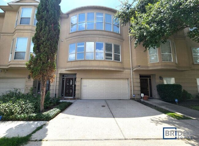 Building Photo - 319 Birdsall St