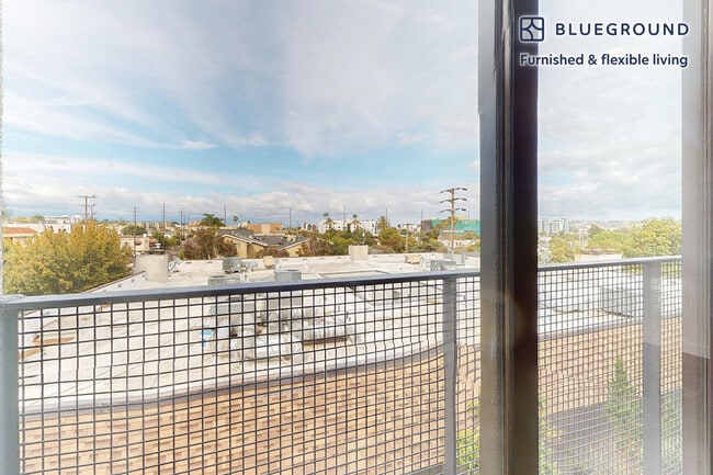 Photo - 10810 Palms Blvd Unidad ID6612A