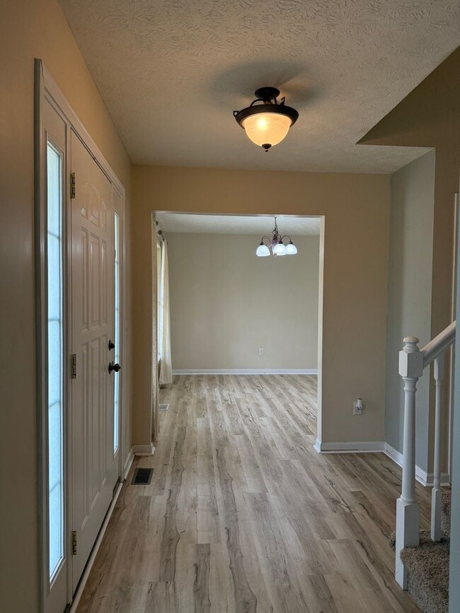 Photo - Spacious 4 Bed, 2.5 Bath Home in Woodgate