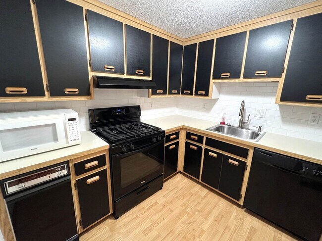 Photo - 116 Bluestone Dr