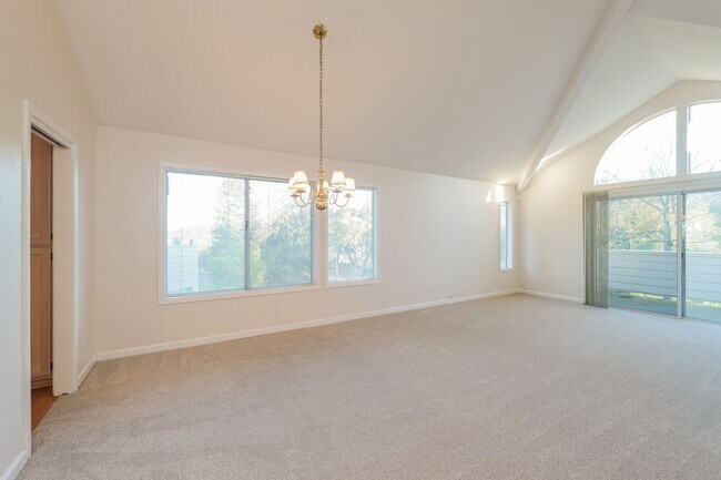 Photo - PURE Property Management Presents: Elegant 2 Bedroom Condo in Fountaingrove!