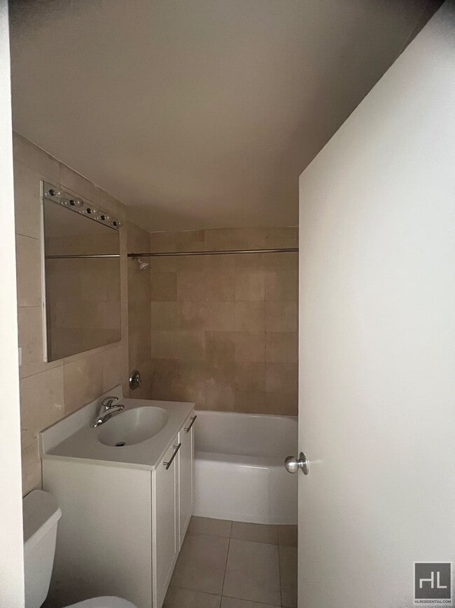 Photo - EAST 55 STREET Unit 7H