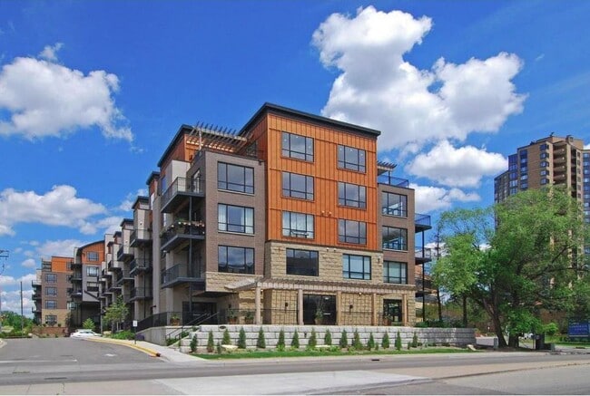 Photo - 3104 W Lake St Unidad 104