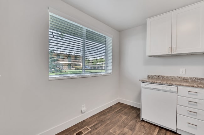 Photo - 2111 E 3300 S Unidad Apt A