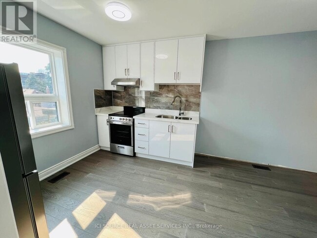 Photo - 1342 Weston Rd