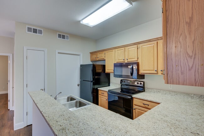 Photo - The Landmark Apartments