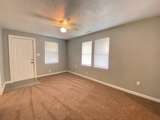 Photo - 1400 S Youngs Blvd