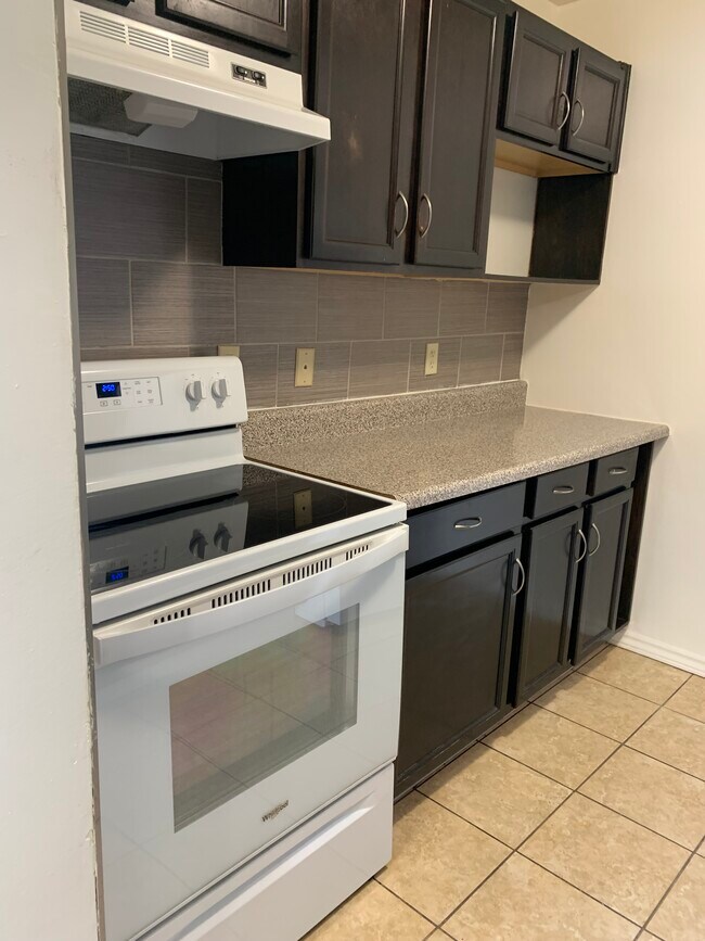 Photo - 11 Kendale Court Apartments