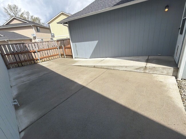 Photo - Remodeled 3bd, 2.5bath home