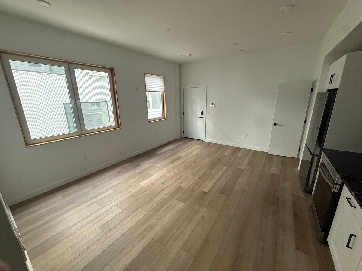 Photo - 1308-10 N. Front Unidad 2