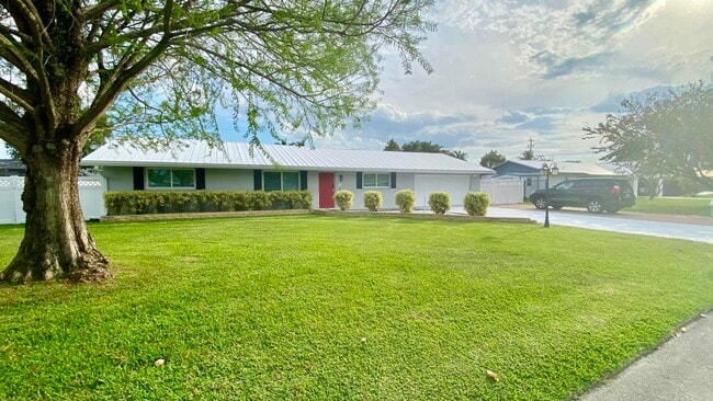 Building Photo - 3100 Indian Trail Rental