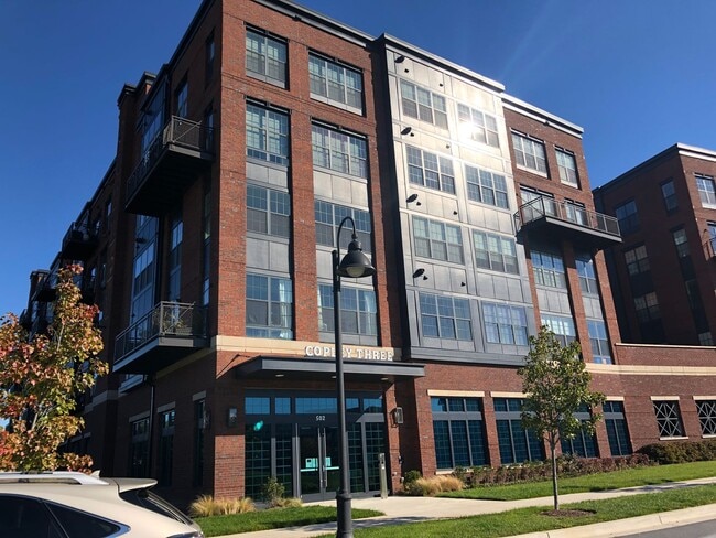 Building Photo - When Style and Location Matter!