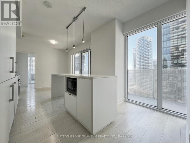 Photo - 88 Harbour St Unit 1510