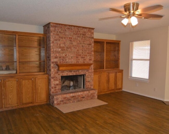 Photo - 6302 34th Pl Unit 6302 34th Pl.- 2