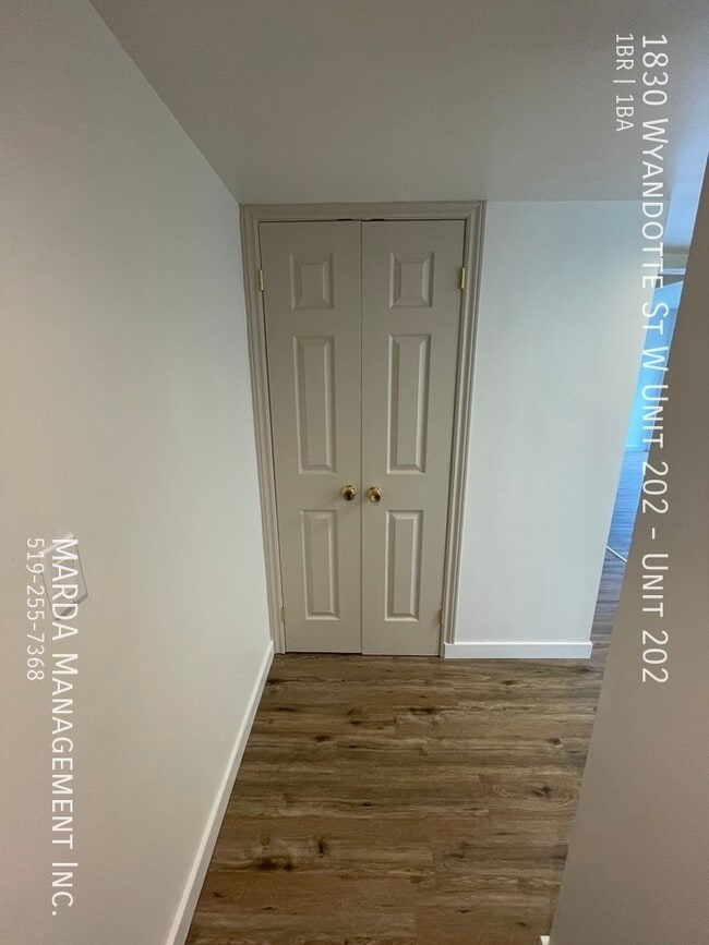 Photo - RENOVATED 1 BED/1 BATH- WEST END + HYDRO! ... Unit 202