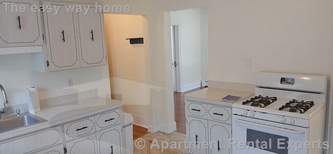 Photo - 300 Park Ave Unidad #2