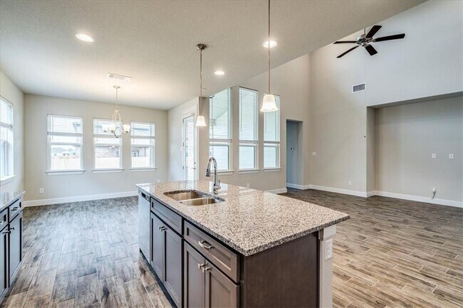 Photo - 6513 Folsom Ave