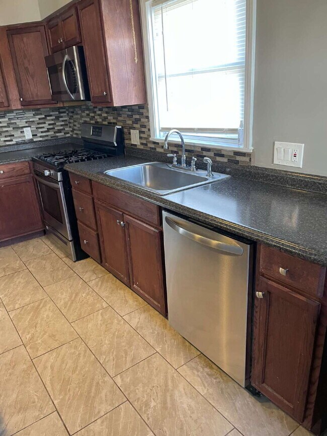 Photo - Amazing 3 bedroom in Central East McKeesport Location