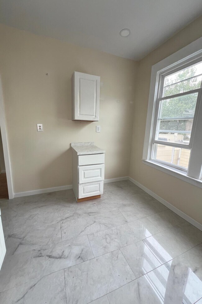 Photo - 102 Lexington Ave Unit 1