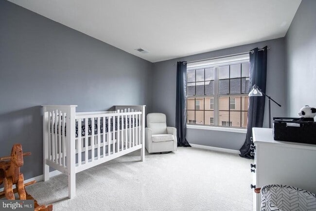 Photo - 22567 Naugatuck Square Casa Adosada