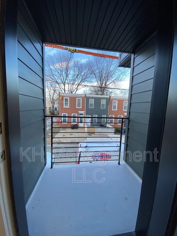 Photo - 3932-36 Mt Vernon St