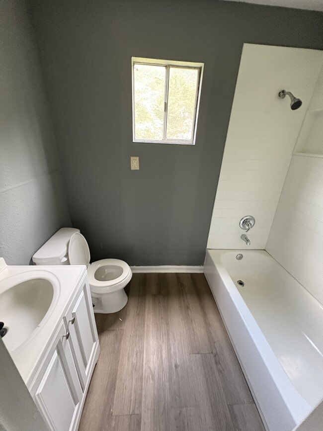 Photo - 611 Belle Vista Ave