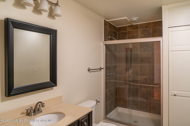 Photo - 430 Warren St