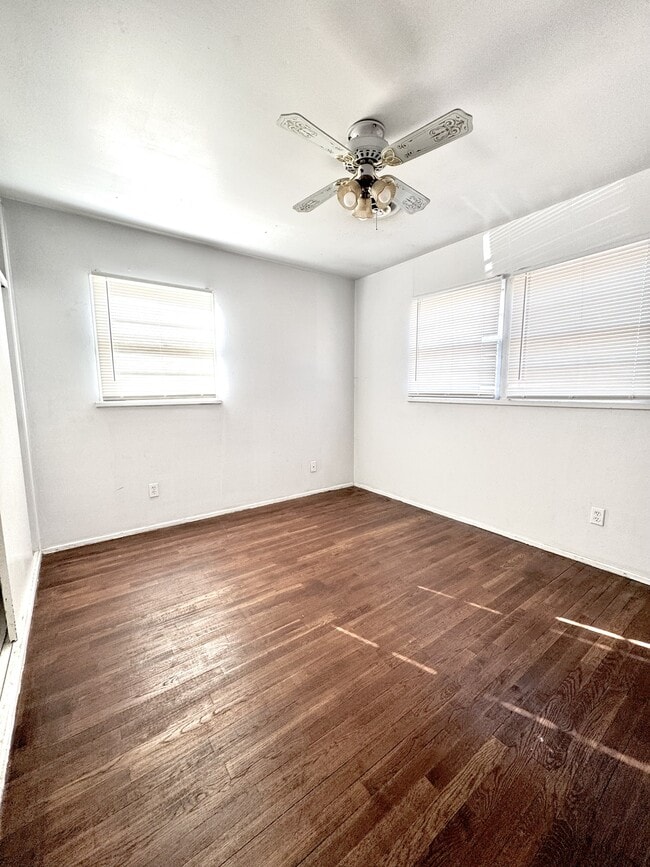 Photo - 2904 S Fairfield St