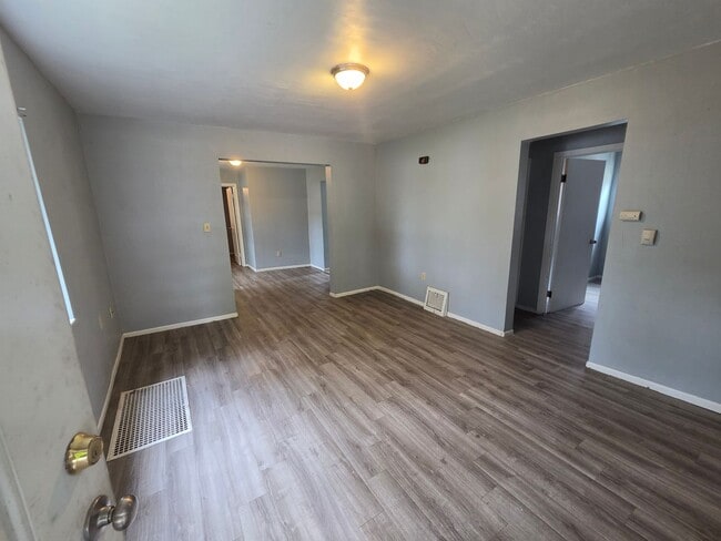 Photo - 1014 E 5th St Unit 1014 E 5th St #1