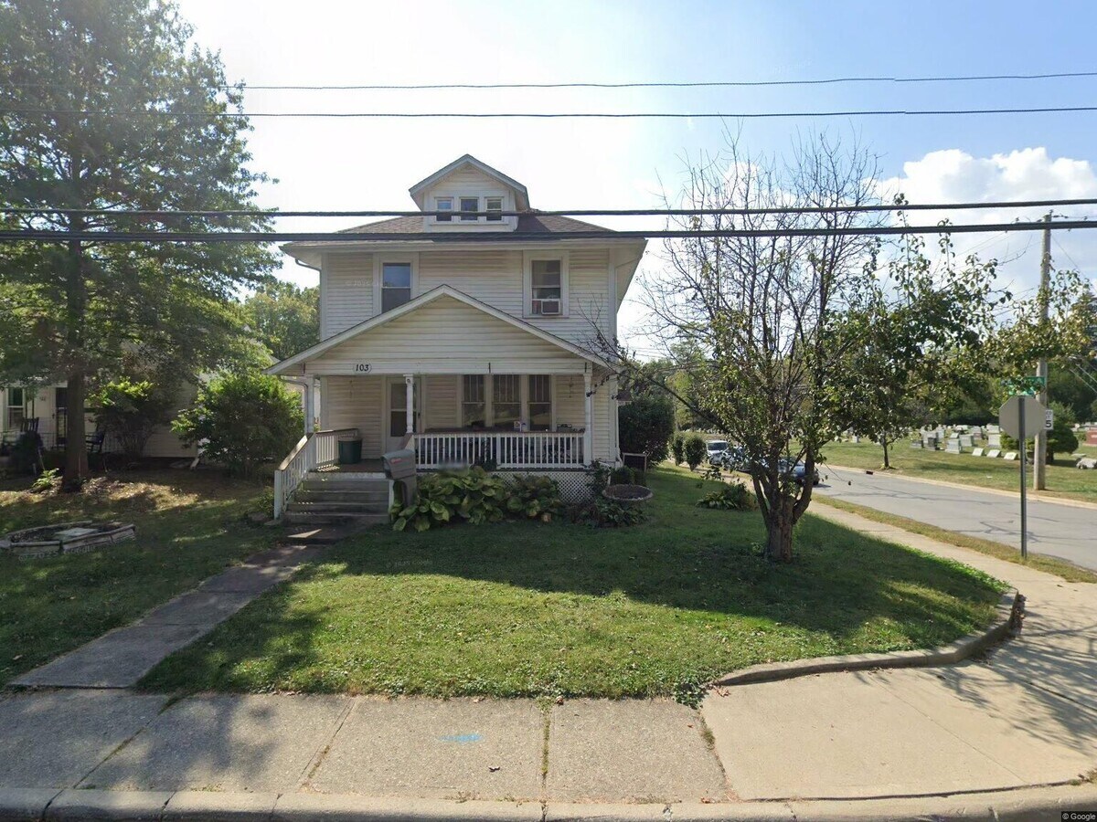 Photo - 103 W Walnut St Unit 1