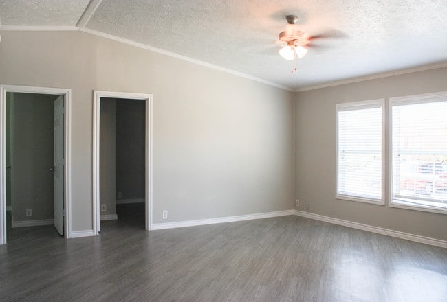 Waterstone Place Apartments